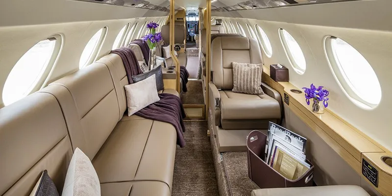 Falcon 50EX interior