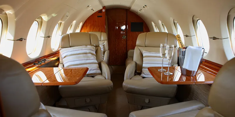 Hawker 900XP interior