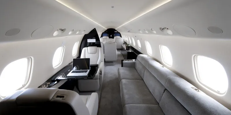 Legacy 650 interior